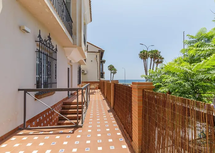 Daire Living4malaga Seafront Duplex *