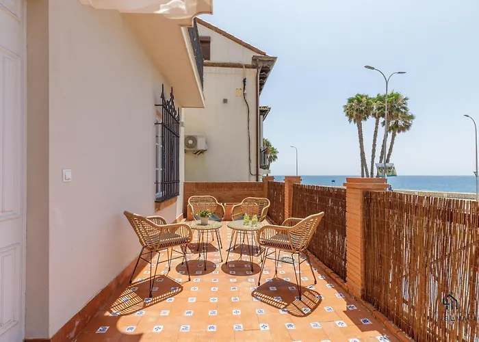 Daire Living4malaga Seafront Duplex *