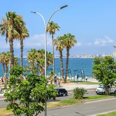 Lägenhet Living4malaga Seafront Duplex *