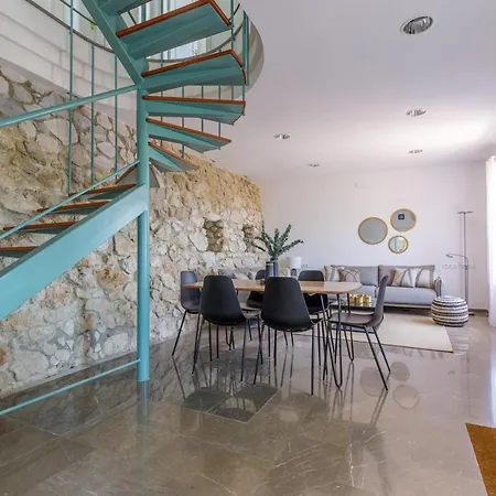 Lägenhet Living4malaga Seafront Duplex *